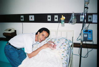 Dr. Amauri, visitando a Mait no dia 04/01/2006 no Hospital Pequeno Prncipe